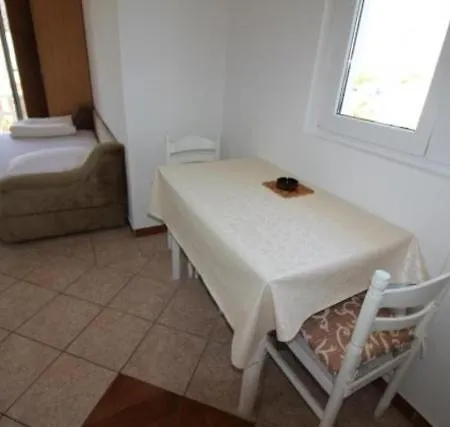 Studio In With Terrace, Air Conditioning, Wi-fi *