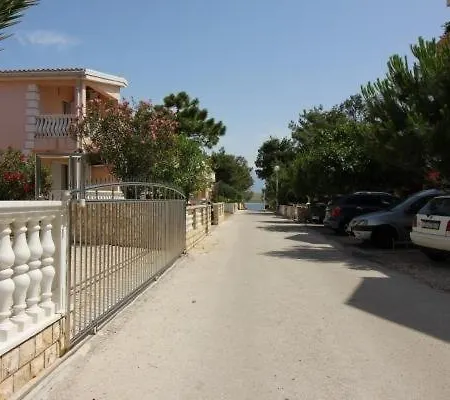 Studio In With Terrace, Air Conditioning, Wi-fi Vir