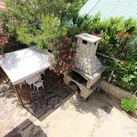 Studio In With Terrace, Air Conditioning, Wi-fi Vir